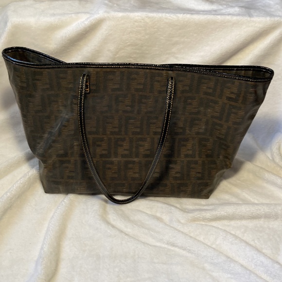 FENDI Zucca Spalmati Large Roll Tote Bag - Picture 4 of 17